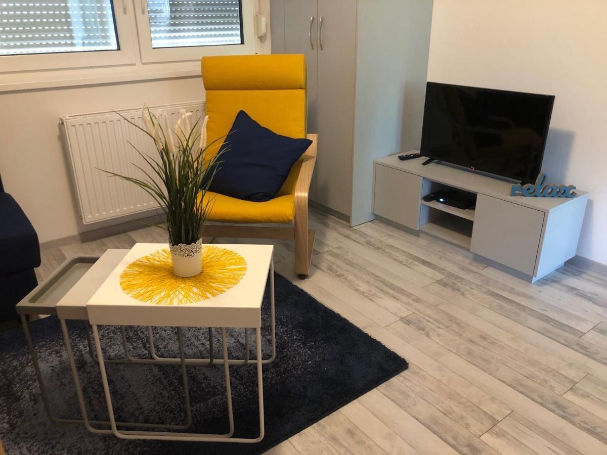 Dominik Apartmanhaz Velence Exterior foto